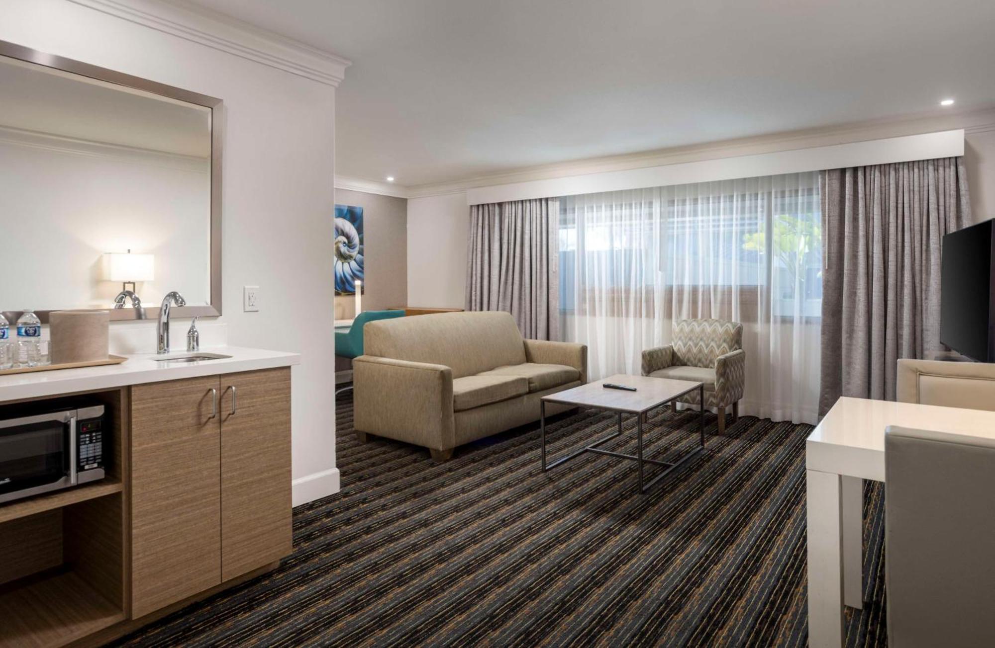 Doubletree By Hilton San Diego Bayside Экстерьер фото
